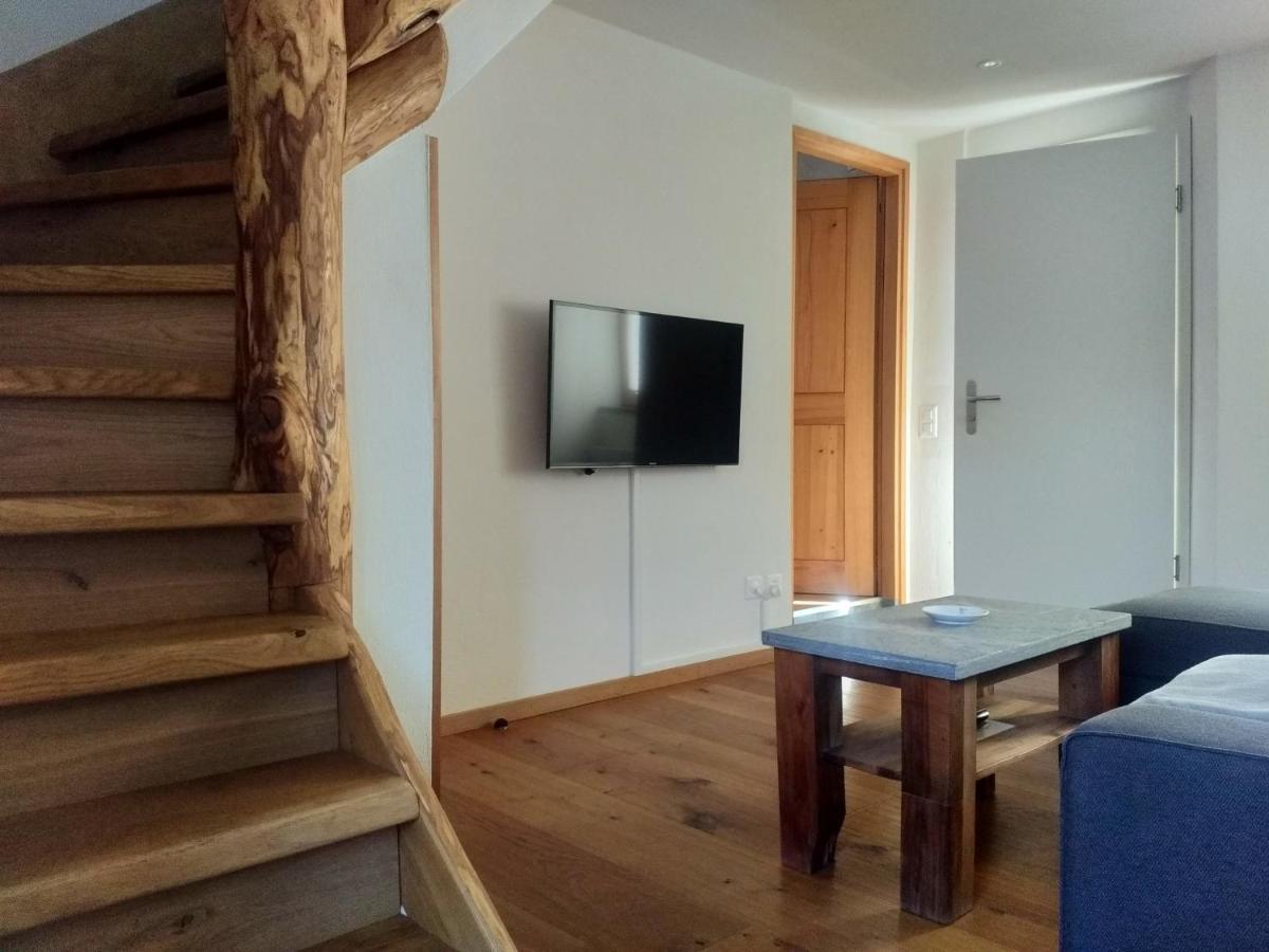 Guesthouse "Castello Del Nucleo" Интранья Экстерьер фото