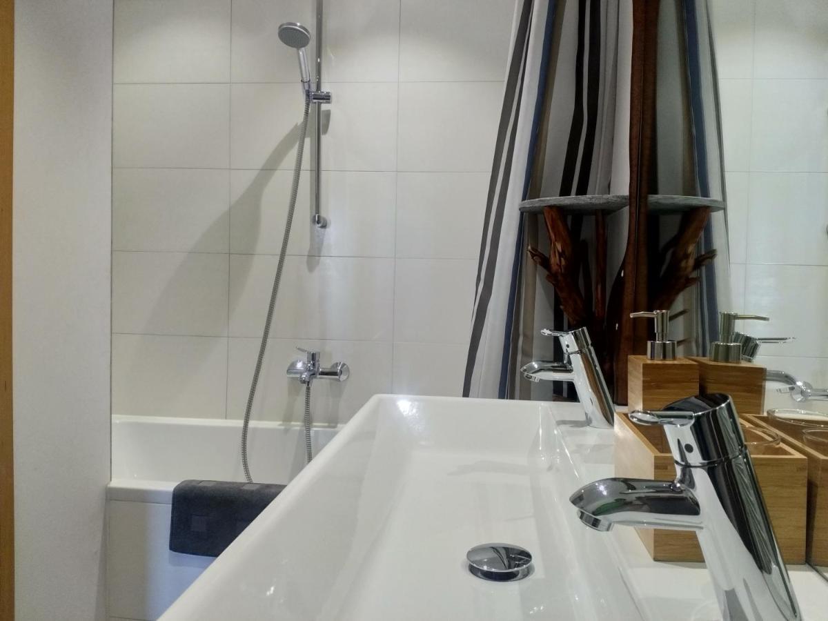 Guesthouse "Castello Del Nucleo" Интранья Экстерьер фото